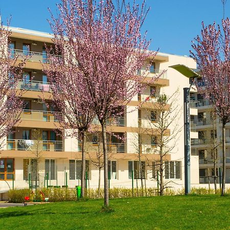 Apartment Solar D3, Private Parking, One Bedroom Бухарест Екстер'єр фото